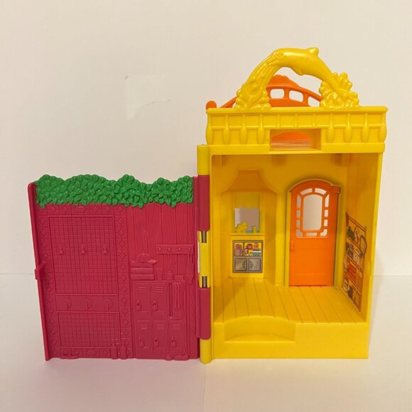 Lot of 2 Fisher Price Playsets Sweet Streets Village Pool Kids & Dance Studio - Picture 6 of 16